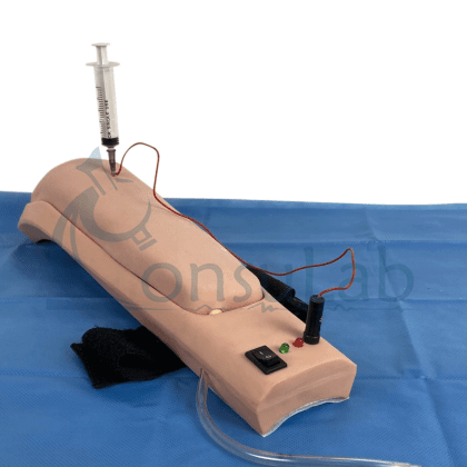 Braço Simulador para Treino de Injeção Intramuscular e Hipodérmica com Dispositivo de Advertência