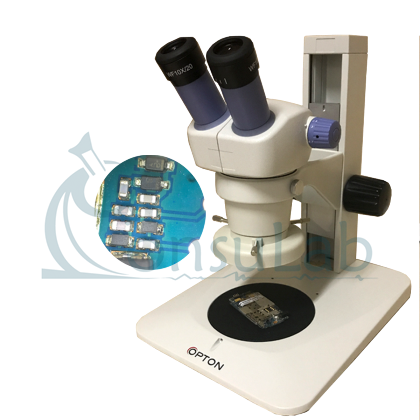 Microscópio Estereoscópico Binocular, Zoom de 0,7X até 3X , Aumento 7 X ~ 30X e Iluminação Refletida