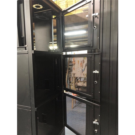 Rack Quadri Partido 46Ux670mm - Porta Aço/Tela Datacenter | HB Store