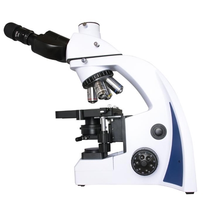 Microscópio Ótica Infinita (Uis) Trinocular. Unidade - Objetivas planacromáticas 4X, 10X, 40X(S), 10